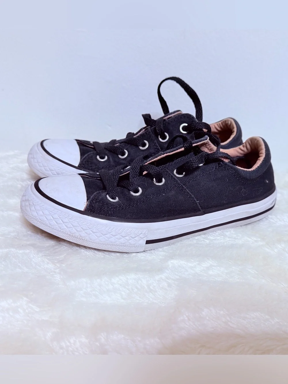 Converse Girl's CTAS Madison OX Black/Rust Pink/White Sneakers - Size 1